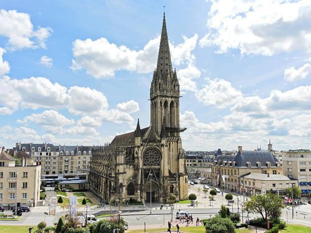 Ibis Budget Caen Centre Gare Exterior foto