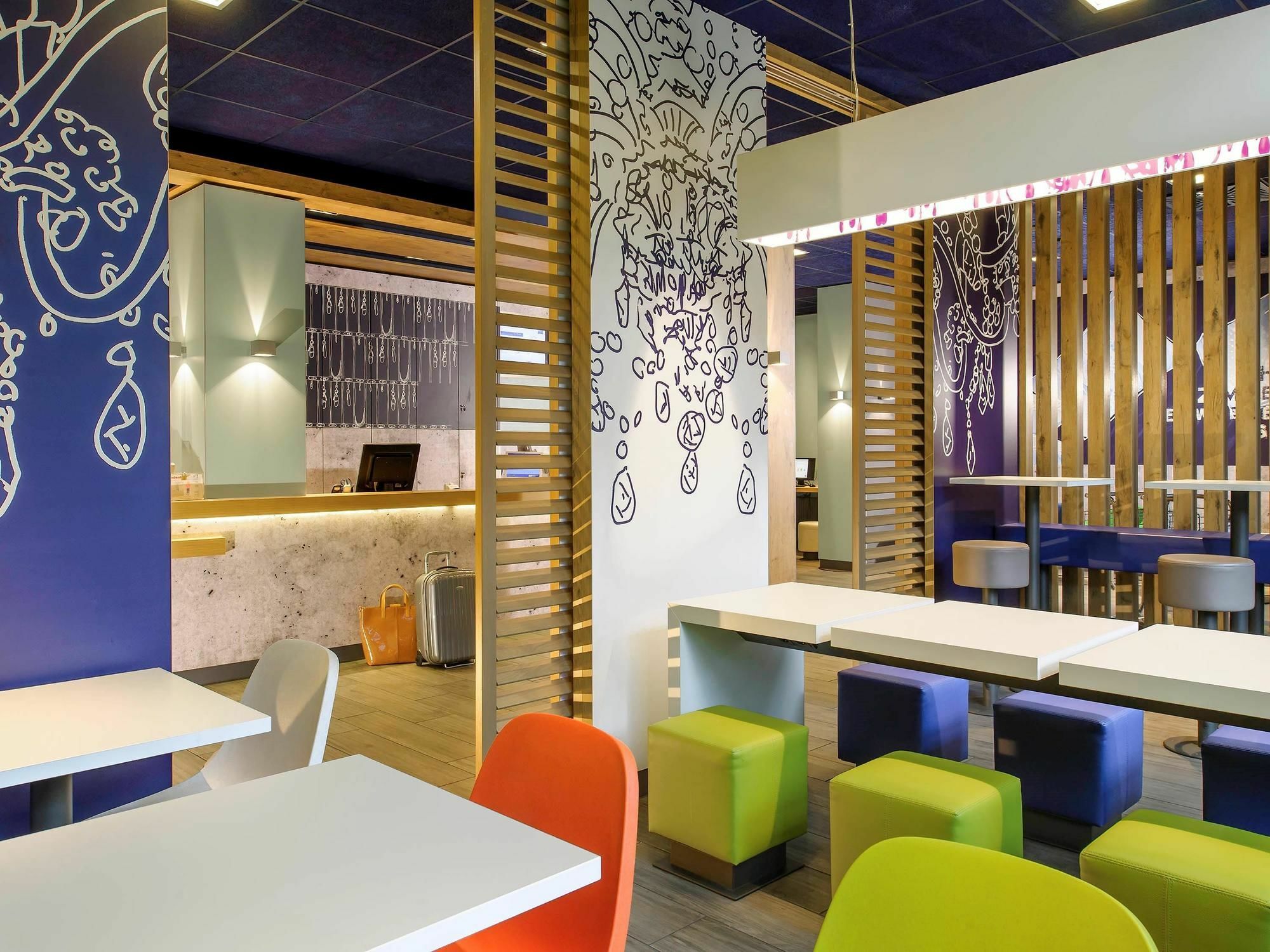 Ibis Budget Caen Centre Gare Exterior foto